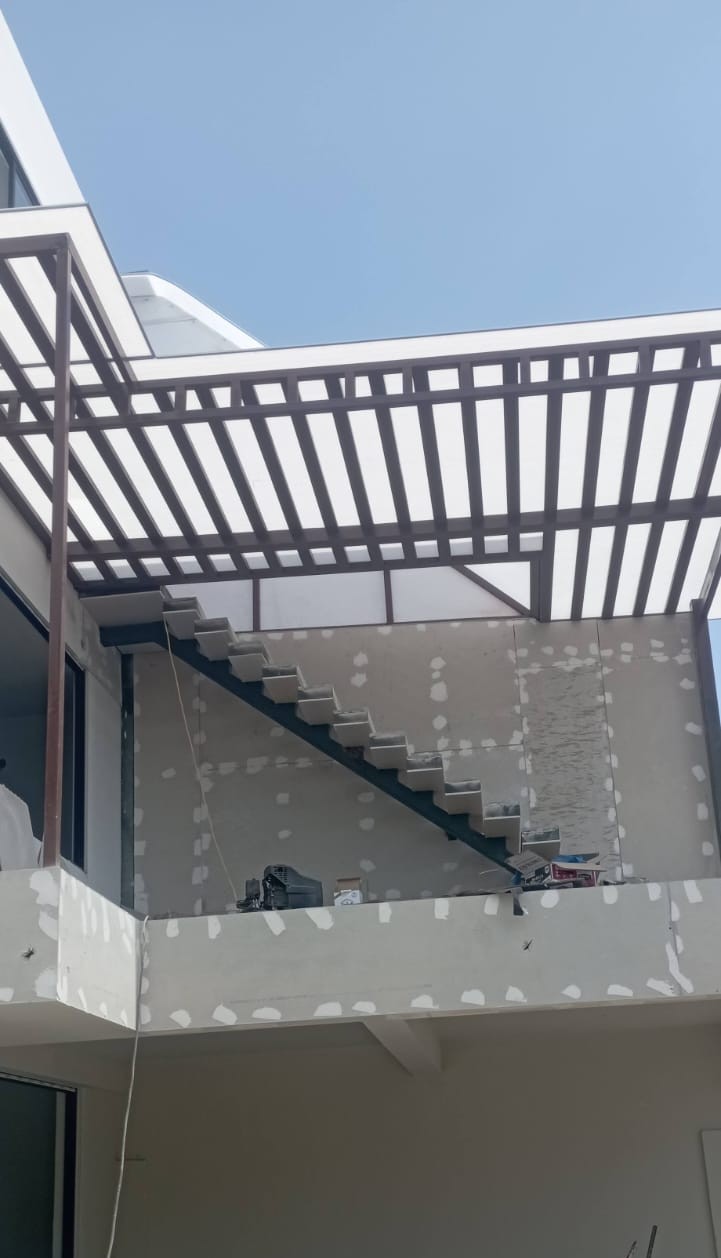 Pérgola y Exteriores
